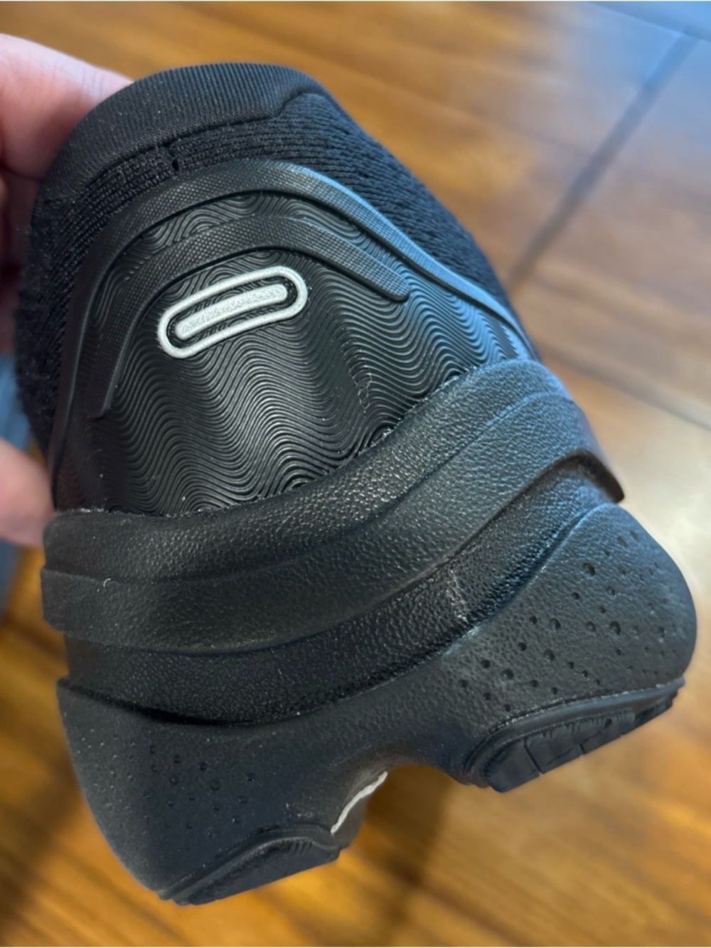 Brooks Ghost Max 2 Athletic Shoes - Picture 13 of 16
